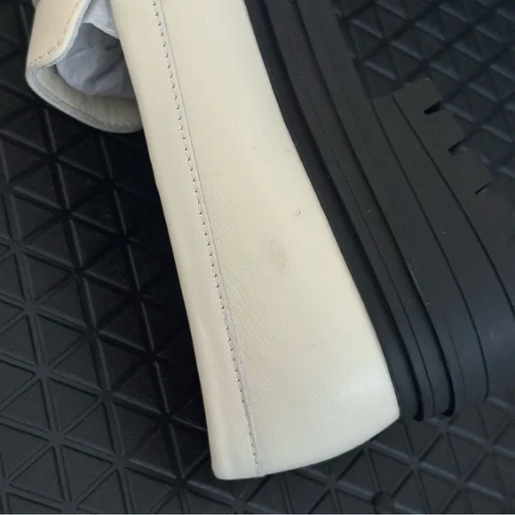 Quince Italian Leather Lug Sole Loafers in Bone with Black Soles Size 7 - Picture 11 of 16